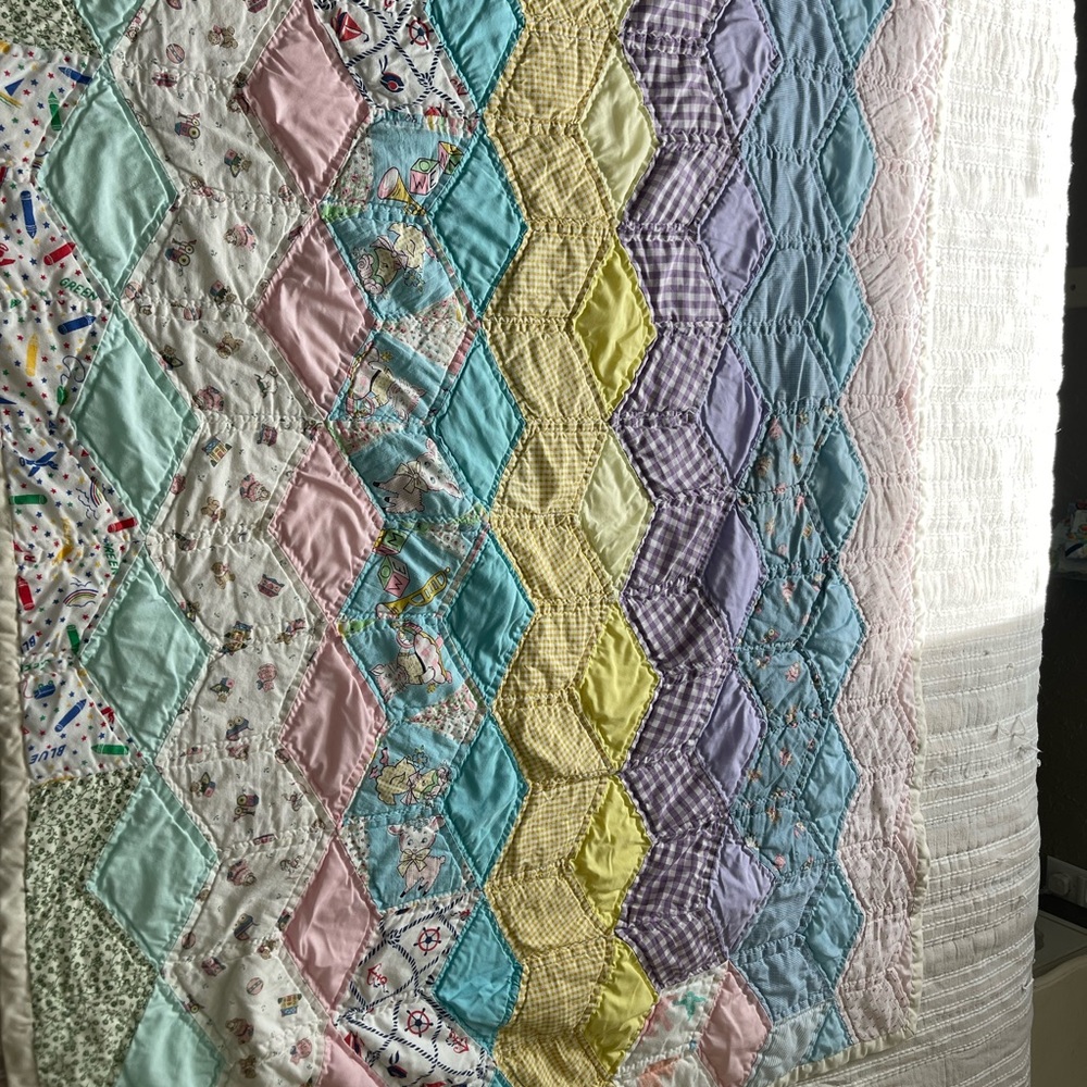 Vintage baby quilt - Picture 7 of 7